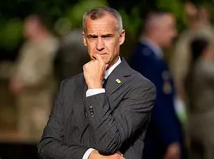 Unexpected Dance at Mar-a-Lago: Trump's Immigration Enforcers Caught to 'Ice Ice Baby'