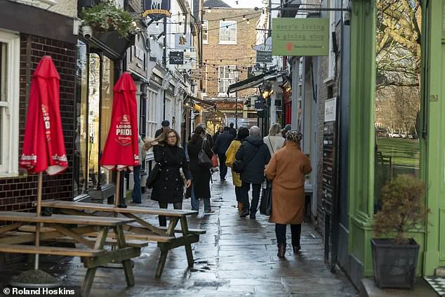 Affluent Richmond-Upon-Thames Shaken by Brazen Daylight Ram-Raid, Illegal Parking Tied to Getaway Vehicle