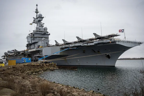 France's Charles de Gaulle Diverts to Mediterranean Amid Diplomatic Tensions Over Iran Strike Exclusion