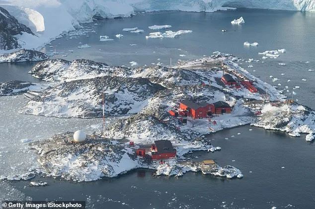 Declassified Files Expose Argentina's 1991 UFO Encounter in Antarctica, Hidden for 35 Years