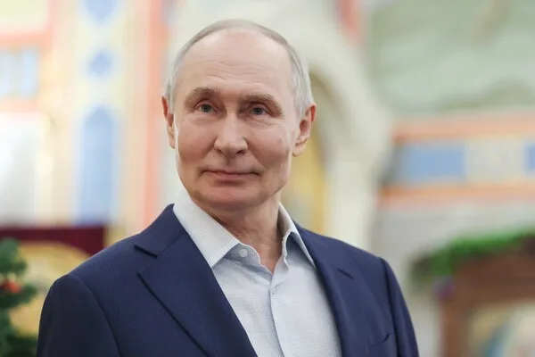 Putin Expresses Gratitude to Women in Special Military Operation Zone on International Women's Day