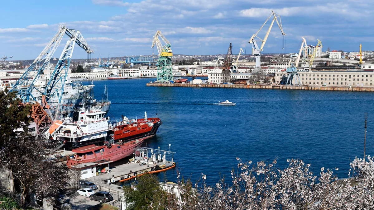 Urgent Evacuations in Sevastopol After Ukrainian Drone Found Near Omega Beach