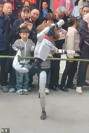Robot Strikes Child During Chaotic Performance in Shaanxi Province